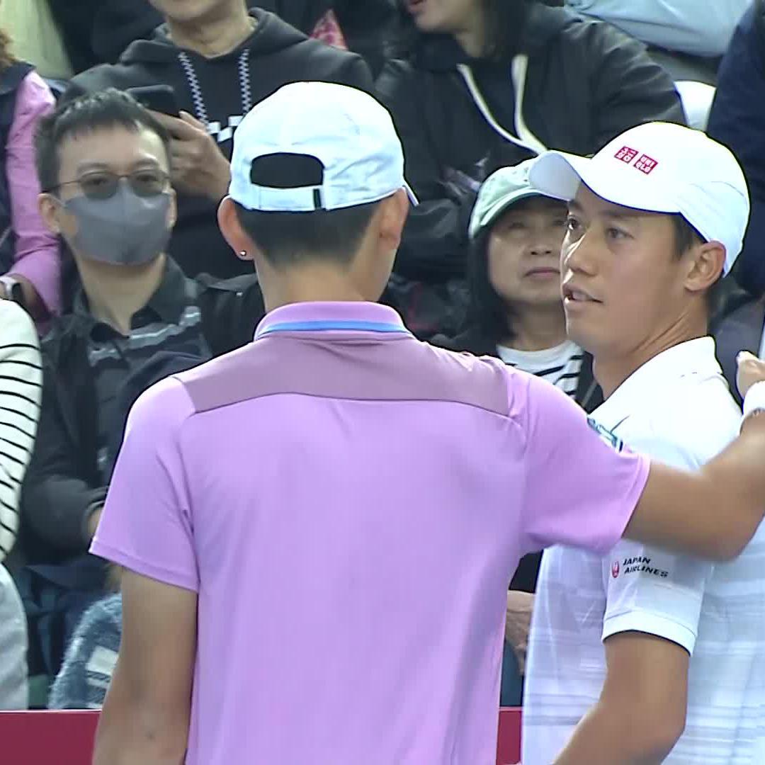 Tough scenes in Hong Kong 😓 Unwell, Jerry Shang retires from his semi-final against Kei Nishikori #BOCHKTO