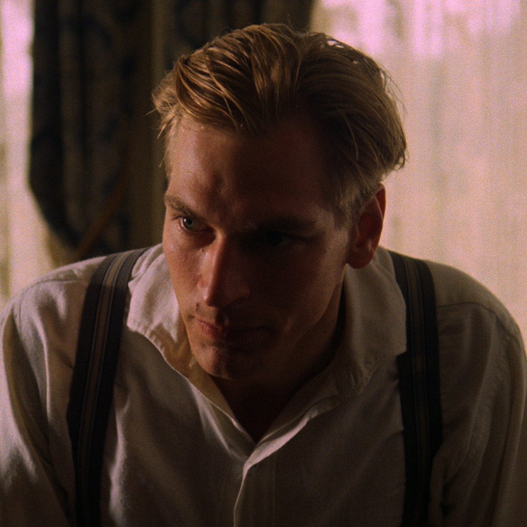 Remembering the great Julian Sands (born on this day in 1958) with his beautiful performance as George Emerson in James Ivory's A ROOM WITH A VIEW (1986). ❤️