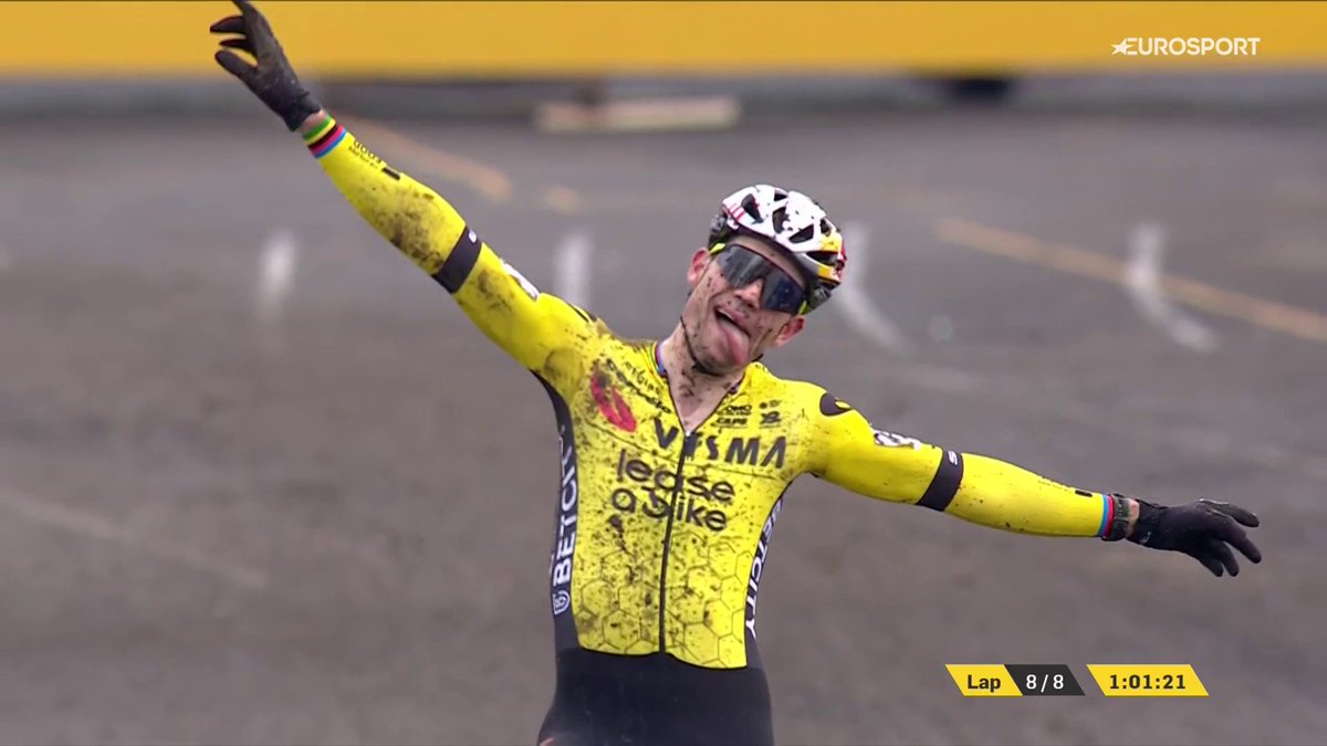 🚵​🇧🇪​ | De Battle of the Belgiums. Wout van Aert wint in Gullegem, na een heerlijke strijd met Eli Iserbyt. Beide mannen moesten tot het uiterste gaan! 👏​👏​ #Superprestige 📺​Stream cross op HBO Max