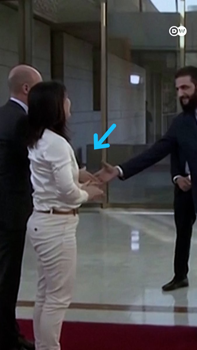 During her visit to Syria's Damascus, German foreign minister Annalena Baerbock did not receive a handshake from de facto leader Ahmad al-Sharaa: "Even when I arrived, it was clear to me that there would obviously be no ordinary handshakes here."