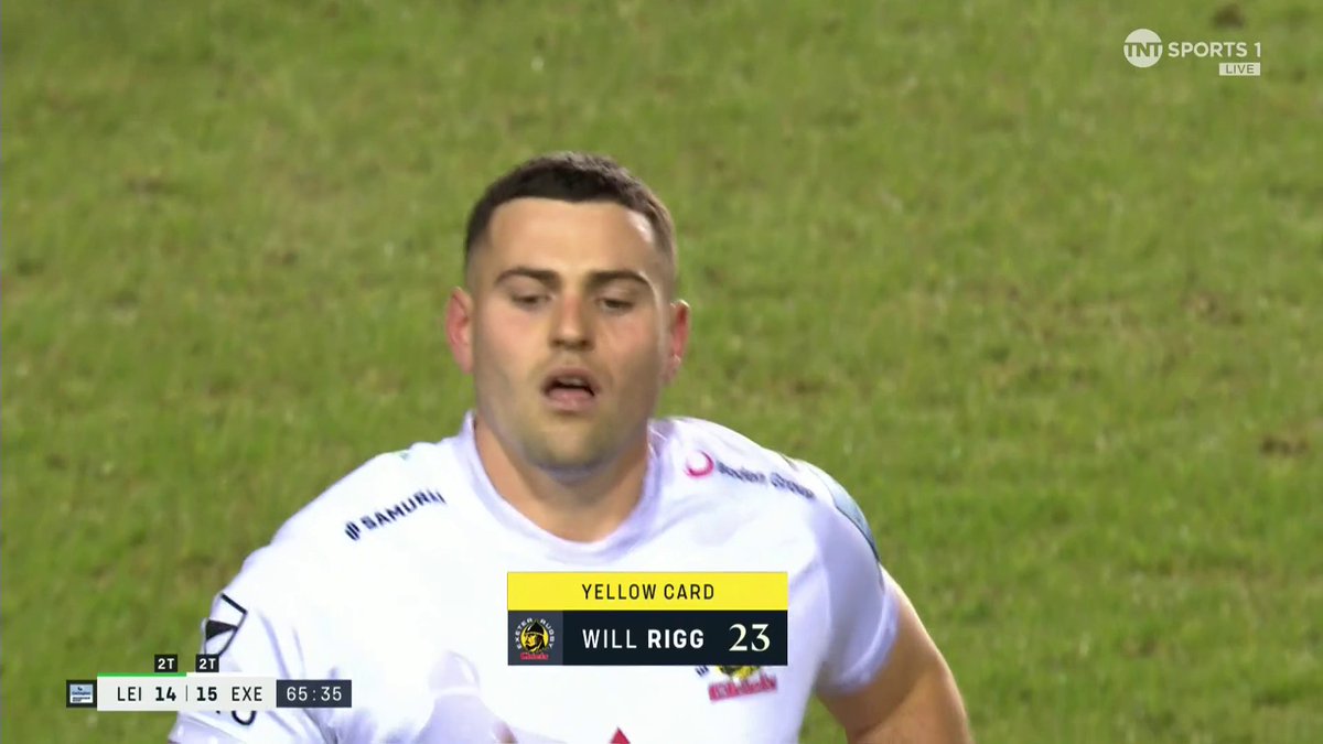 🟨 Exeter Chiefs go down to 14 after Will Rigg challenges recklessly in the air! #LEIvEXE | #GallagherPrem