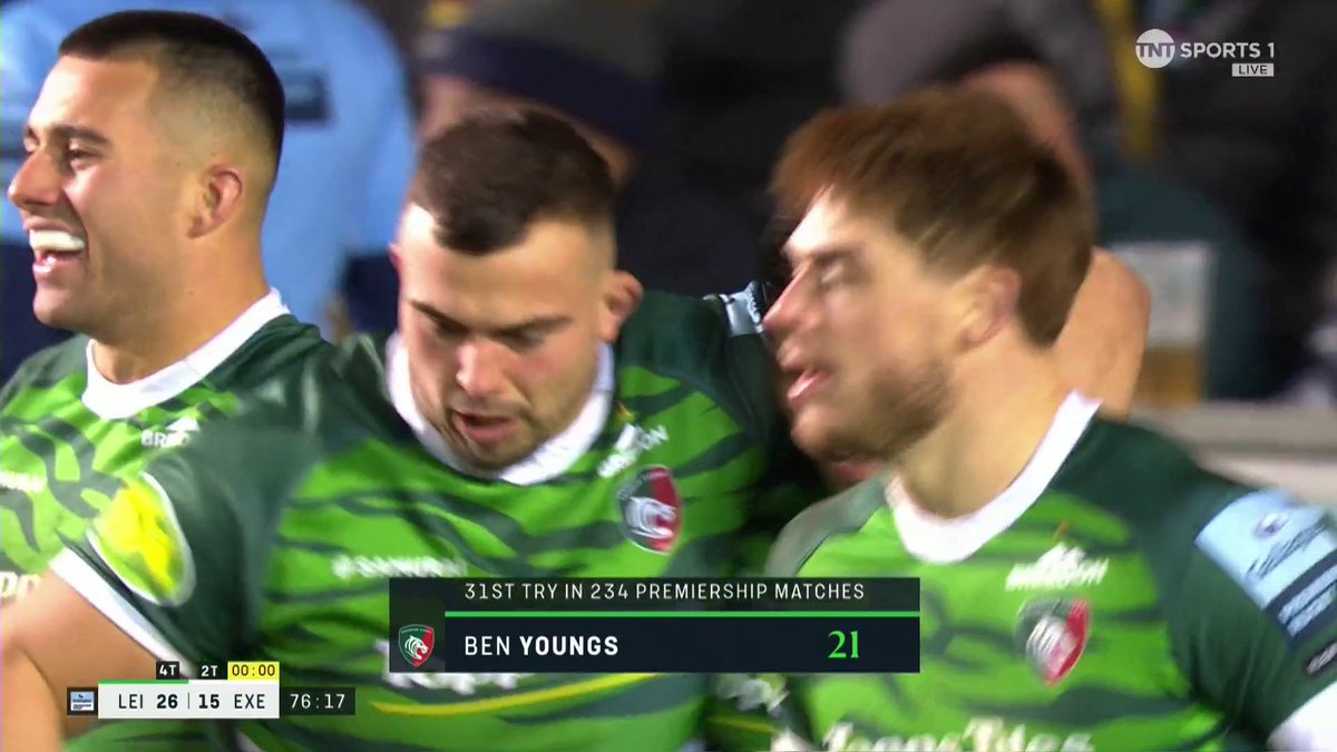 🤩 Leicester Tigers go two-scores clear after a beauty from Ben Youngs! #LEIvEXE | #GallagherPrem