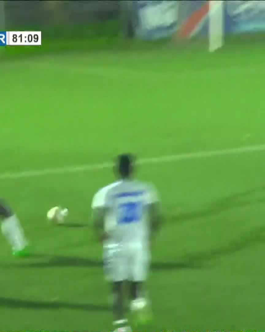Social media referees, is this a penalty? #NECMBR | #StarTimesUPL