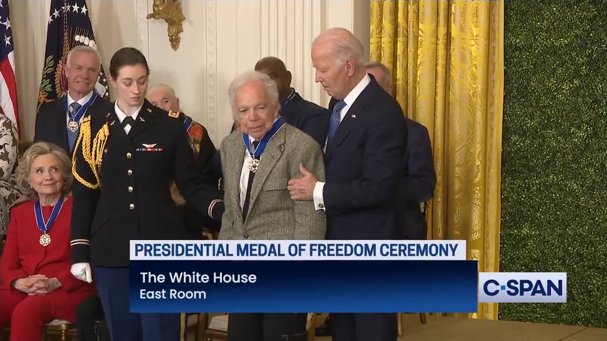 Ralph Lauren (Ralph Lauren) receives the Presidential Medal of Freedom.
