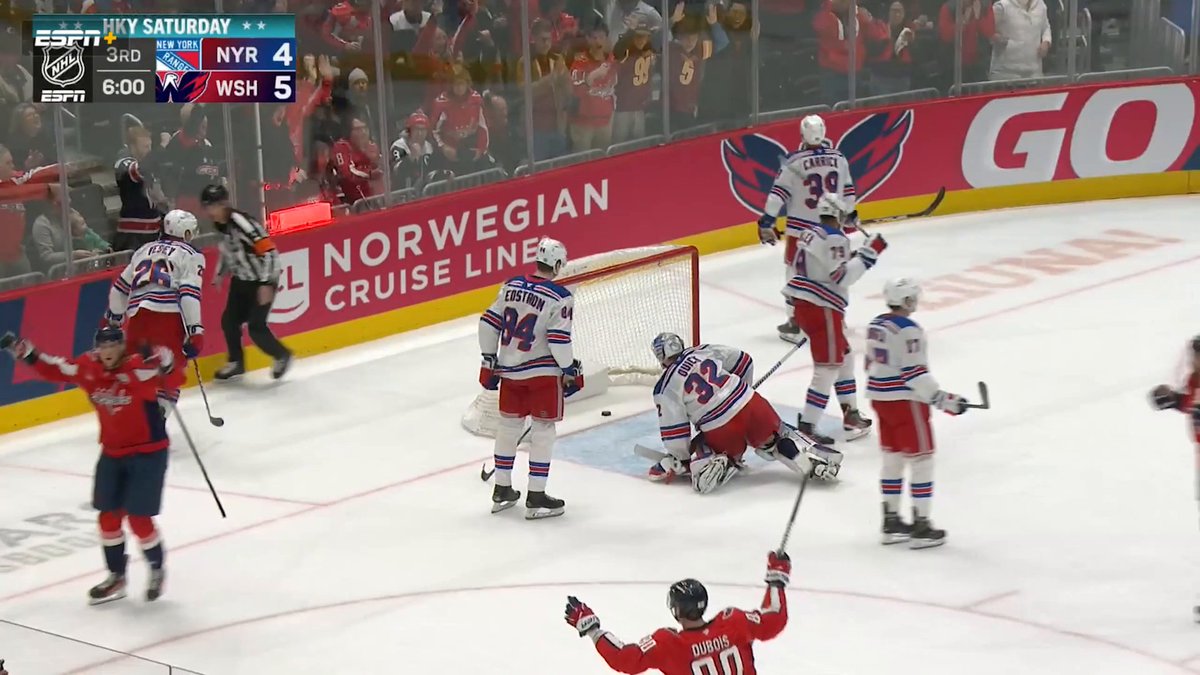 The final period of Rangers-Capitals was pure ENTERTAINMENT 🍿