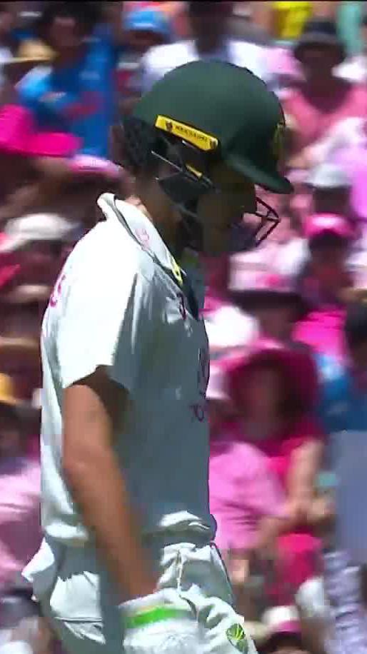 SAM KONSTAS SCHOOLED BY INDIAN BOWLERS. HE WILL NEVER FORGET HIS FIRST TEST SERIES. WHAT A WASTE 🇮🇳🥶 #AUSvIND