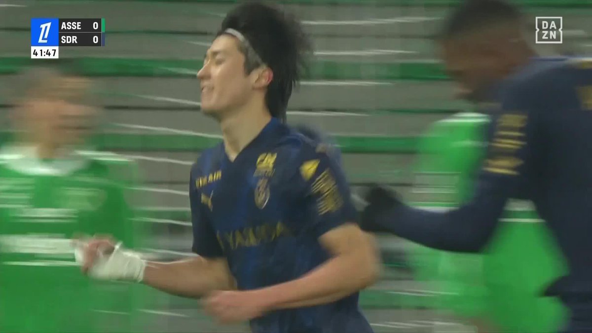 リーグ戦5試合ぶりのゴール‼ #中村敬斗 胸トラップから左足一閃💥 今季7点目を豪快に叩き込んだ💪💪 🇫🇷リーグ・アン第16節 🆚サンテティエンヌ×スタッド・ランス 📺無料ハイライト配信中(登録不要) 視聴はこちら⏩ #Ligue1DAZN #無料だぞーん