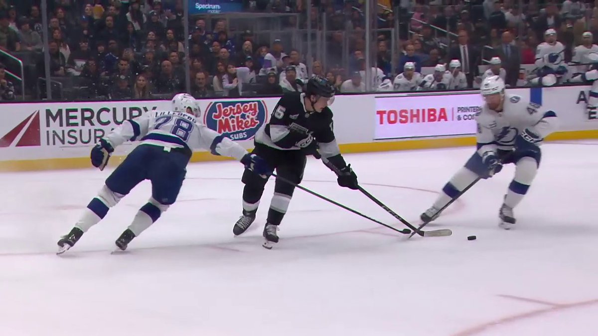 Alex Turcotte hits the afterburners and sets up Adrian Kempe for the lead! 🚀