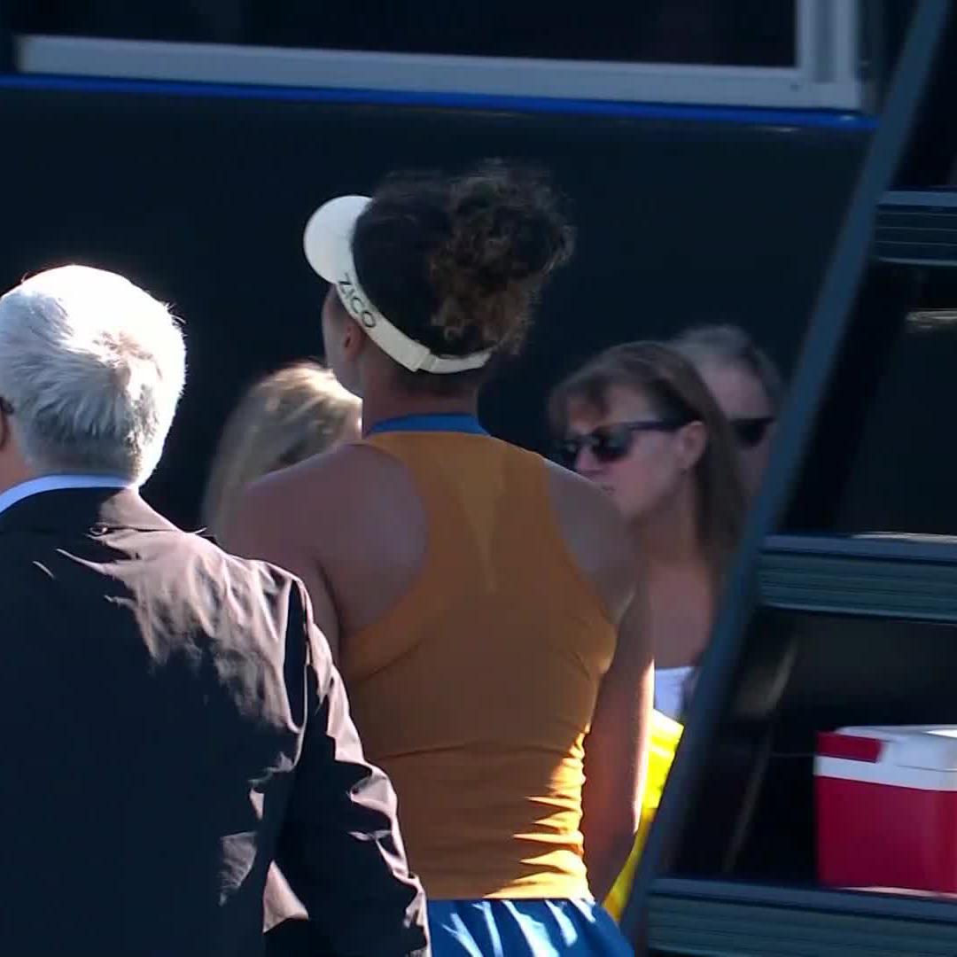 Very sad scenes in Auckland as Naomi Osaka retires from the final after winning the 1st set vs Clara Tauson. Looks like something at lower back/abdominal Naomi in tears. Hope it’s nothing too serious and just prevention for the AO. But doesn’t look good:
