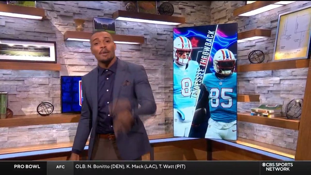 "Today we are all Texans!" Brock Vereen has some words for the Titans wearing the Oilers uniform today 👀