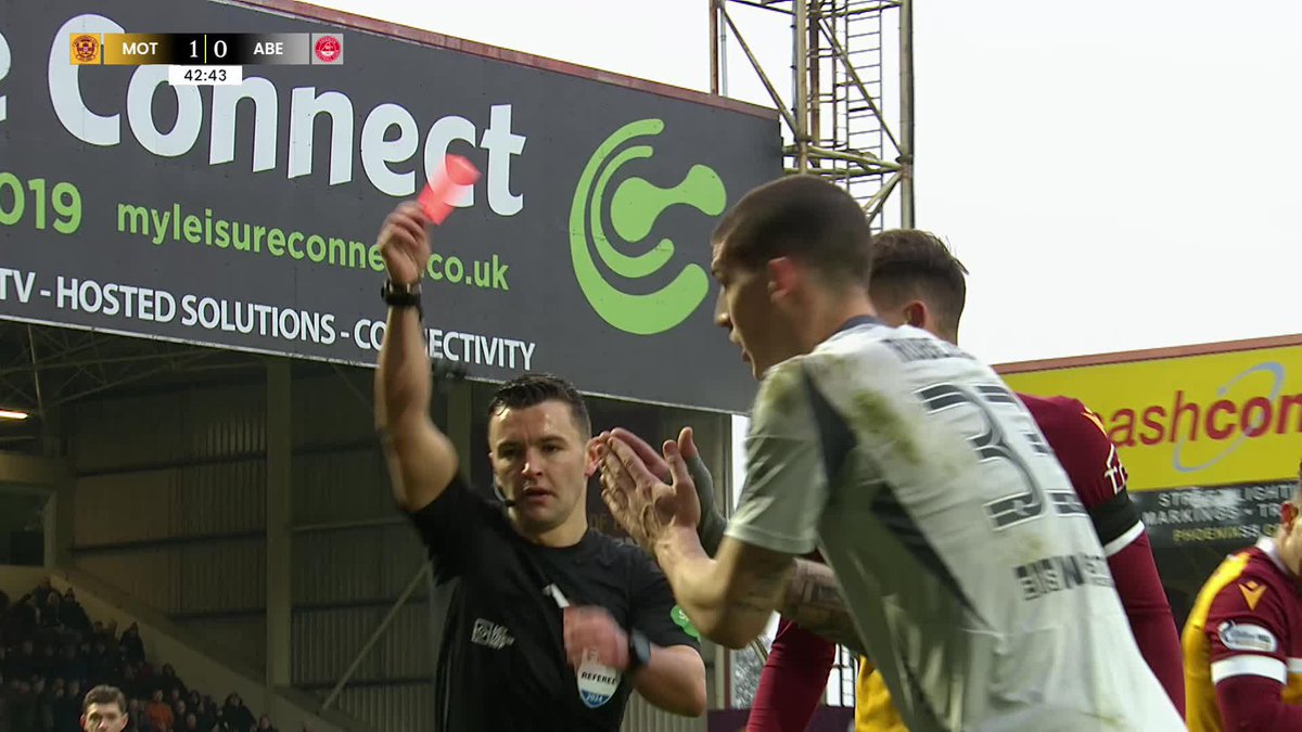 Aberdeen's task is made harder 😬 Slobodan Rubežić is shown a straight red after clashing with Tony Watt 🟥 #MOTABE