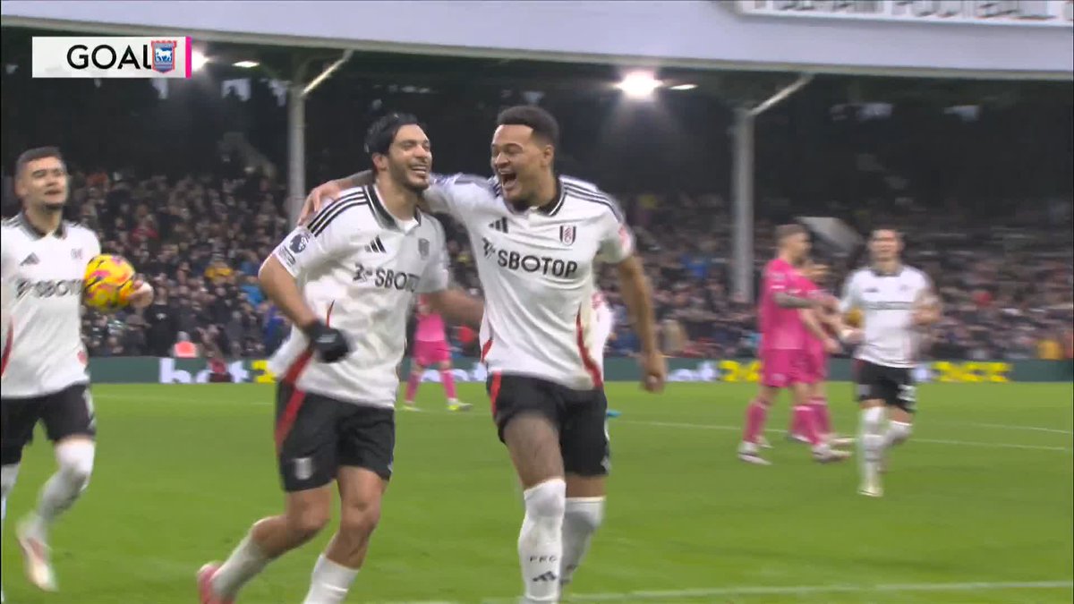 Raúl Jiménez scores from the spot for Fulham! 🎯