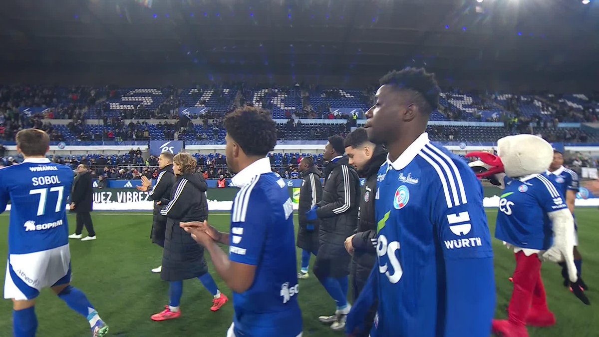 😅 | Le nouveau flocage d'Emanuel Emegha : "EmeGOAT" ! 🔥🙌 Racing Club de Strasbourg Alsace #RCSAAJA