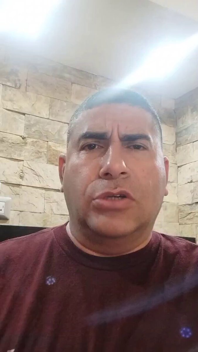 #URGENTE Denunciamos Públicamente a María Teresa Clavijo y a José Ramón Arias, ambos están ocultando a María Corina Machado y también son los Coordinadores de la Operación Golpe y Terror en los estados #Aragua y #Miranda estos personajes son los Operadores y quienes dirigen estos planes que quieren accionar desde el 6 de Enero. También Carlos Miranda (Koyac) ex alcalde de San Sebastián junto al Hijo de Ismael García reciben órdenes directas de Andrés Velasquez y también del propio Ismael García. Los coordinadores de Comunicaciones y Operaciones son Fernando Marcano, Angel Daniel Amiguito de José Ramón Arias y la ex diputada 2015 Karim Salanova. Estos Operan con Motorizados para el envío de información en dichos estados, están ofreciendo 50$ y 100$ por persona para armarlos y enviarlos a la calle. Les pedimos a las Autoridades MPPRIJP Diosdado Cabello R SEBIN_OFICIAL Douglas Rico PRENSA CICPC G/D Marlon Dulcey Parada DGCIM Tomar en cuenta está denuncia, BASTA de delincuentes dentro de la política venezolana. #ULTIMAHORA #Venezuela #venezolanos #05Enero #05Ene #5Enero #5Ene #urgentevenezuela