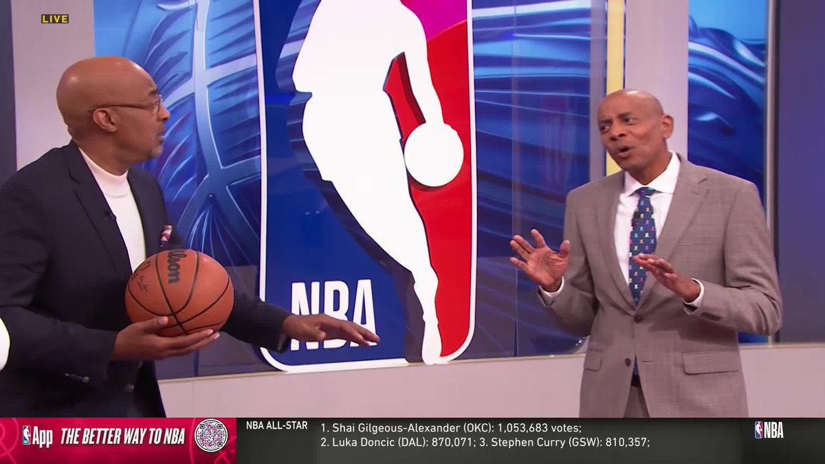 "I'm not ready to put him at number one yet" 👀 Shaun Powell gives SGA props but is hesitant to put him at the top spot of the MVP Ladder 🗣️