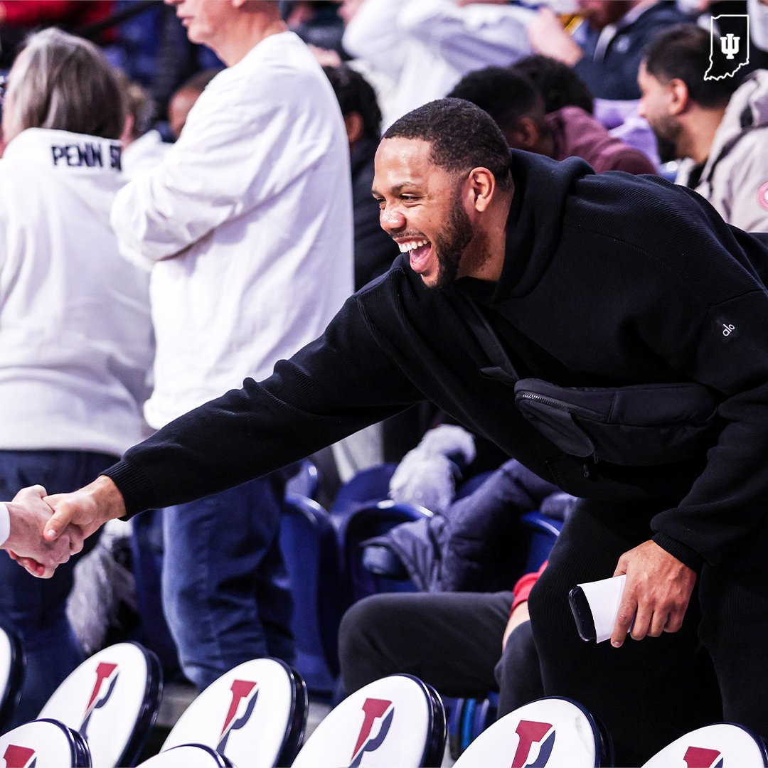 So good to see our guy Eric Gordon today. 🤝