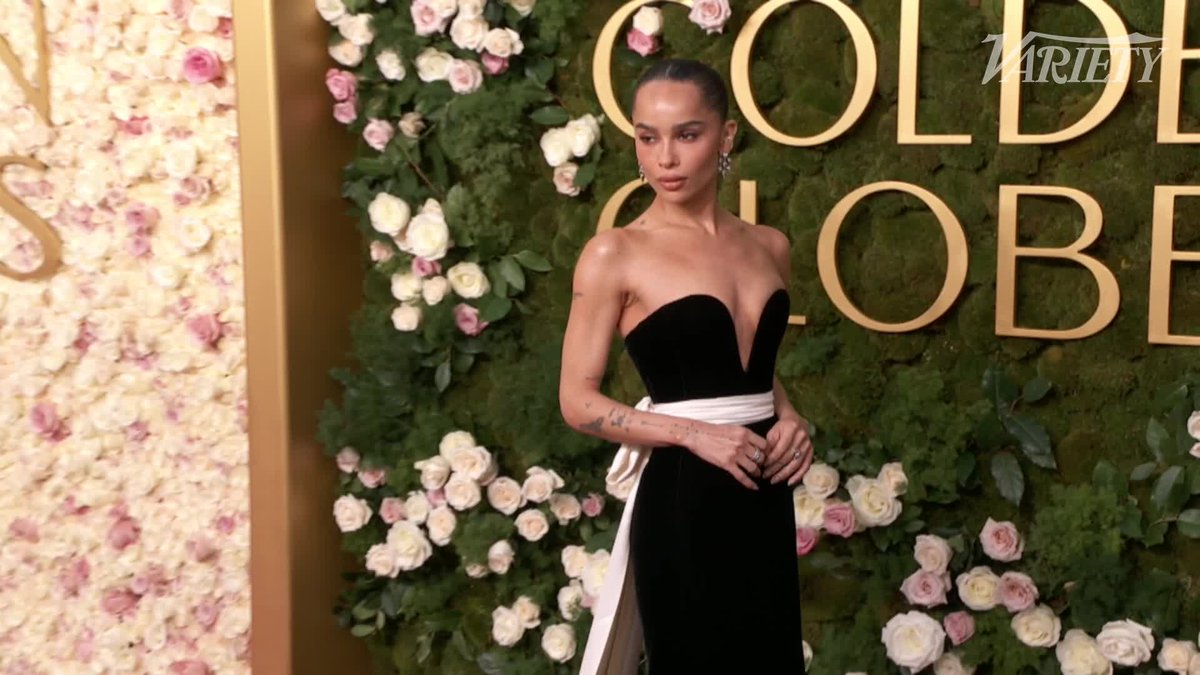 Zoë Kravitz has arrived to the 2025 #GoldenGlobes