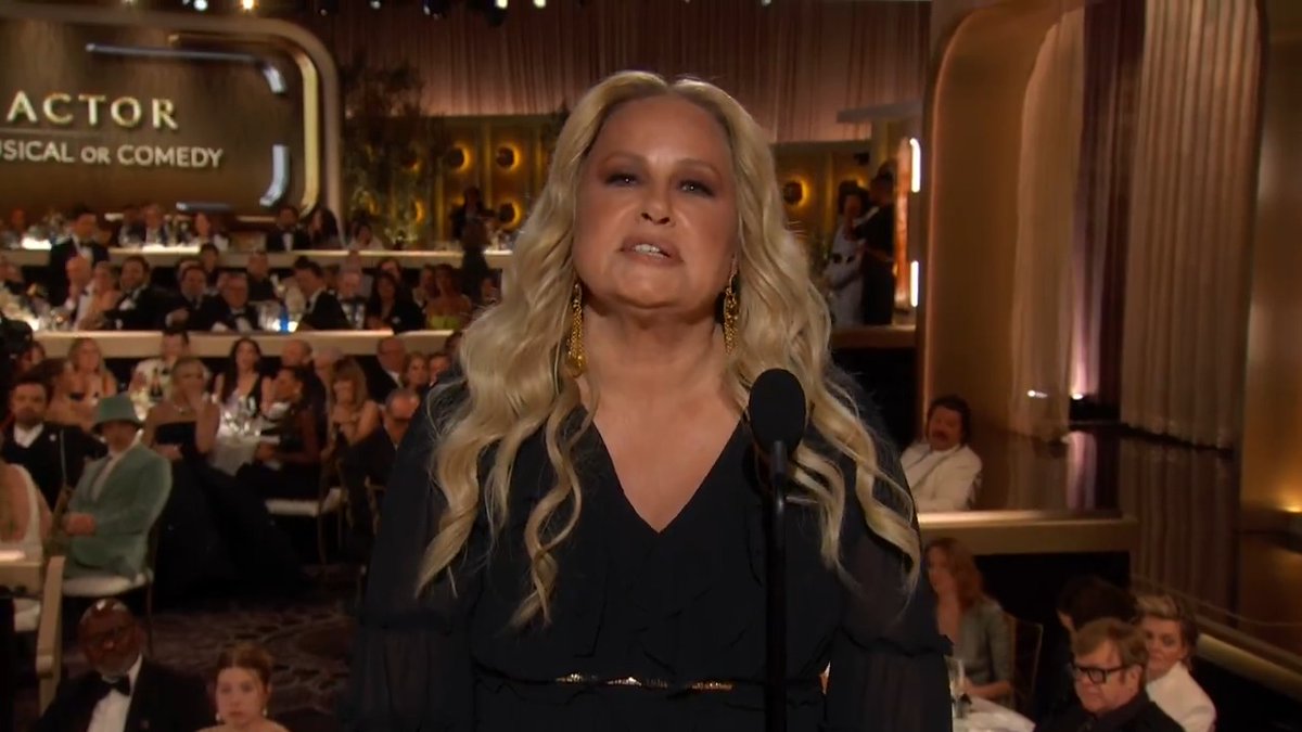 The iconic Jennifer Coolidge is here to present Best Television Male Actor – Musical/Comedy Series! #GoldenGlobes
