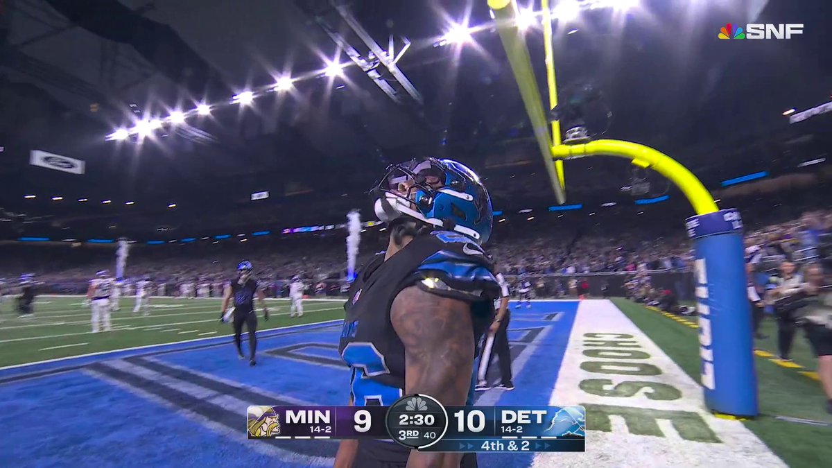 TD on the ground. ✅ TD through the air. ✅ Jahmyr Gibbs is doing it ALL for the Lions. 📺 NBC &amp; Peacock