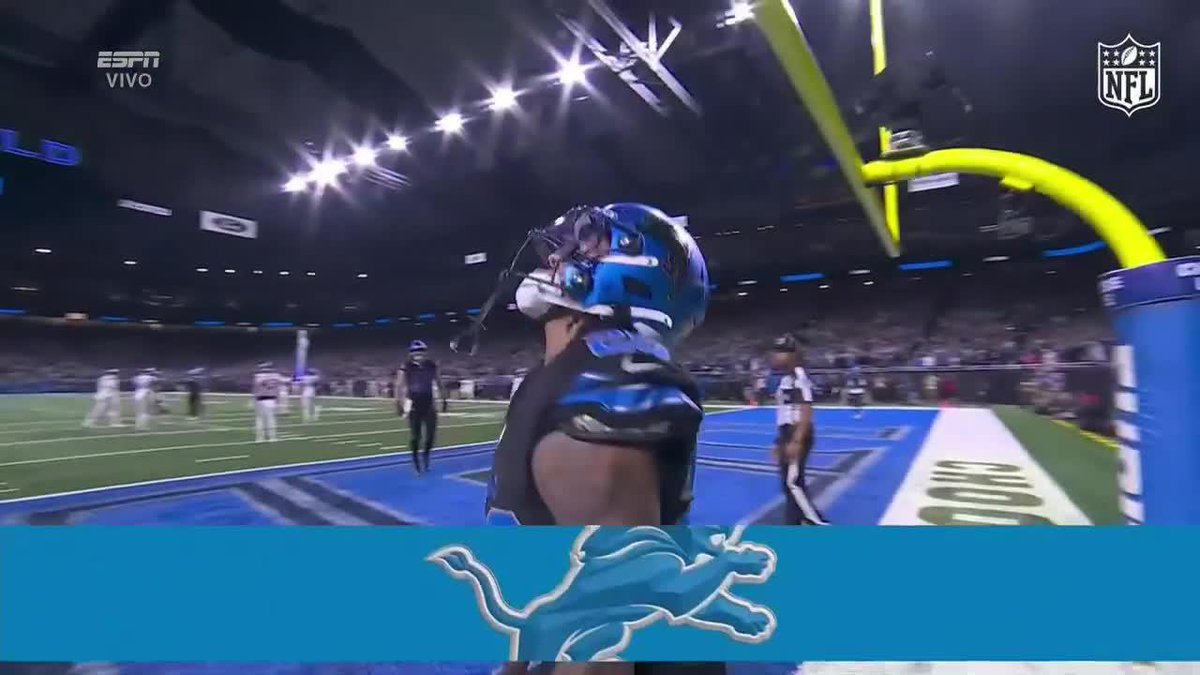 😎 ¡EL HOMBRE DE LA NOCHE! Gibbs y su segundo TD para aumentar la ventaja. 🏈 ✅ Por tierra y por aire Disfrútalo x ESPN y #DisneyPlus. NFL México