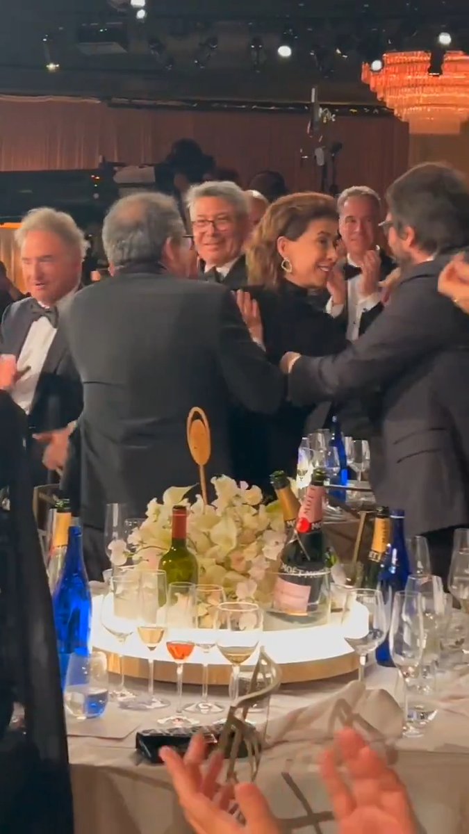 o selton mello: "nandaaaaa!!! nandaaaa!!! fernandaaaa!!!" KKKKKKKKKKKKKK tudo sobre essa noite histórica é muito especial