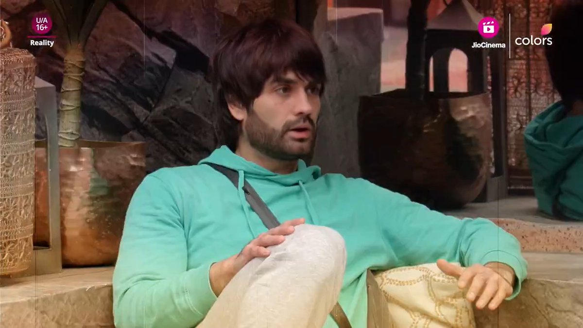 Avinash aur Eisha ke saamne Vivian ne rakha apna naya gameplan. Kya sab khelenge apna individual game aur toot jayega inka clan? 🤔 Dekhiye #BiggBoss18 ColorsTV aur #JioCinema par. #BB18 #BiggBoss18onJioCinema #BiggBoss Salman Khan