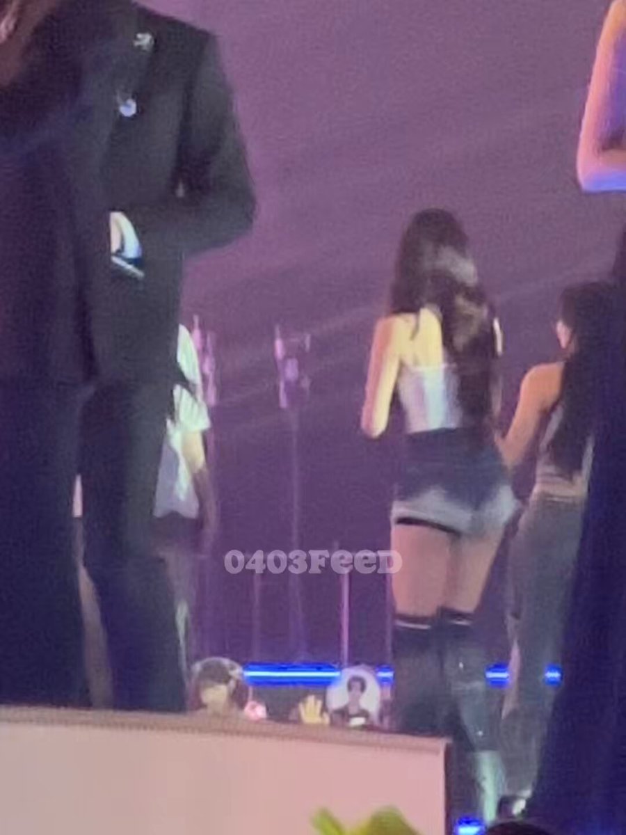 250105 골든디스크 (GDA 2025) what was our silly puppy leader doing?? 😭 (always these 3 at the scene of the crime) #아이브 #IVE #안유진 #ANYUJIN #장원영 #JANGWONYOUNG #가을 #GAEUL