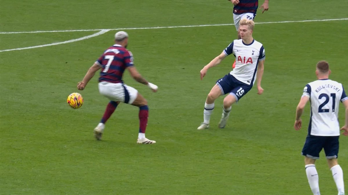 🗣️ "Whether they like it or not, that's the rule!" Dermot Gallagher discusses if Anthony Gordon's controversial equaliser following an alleged handball by Joelinton should have stood 🥅