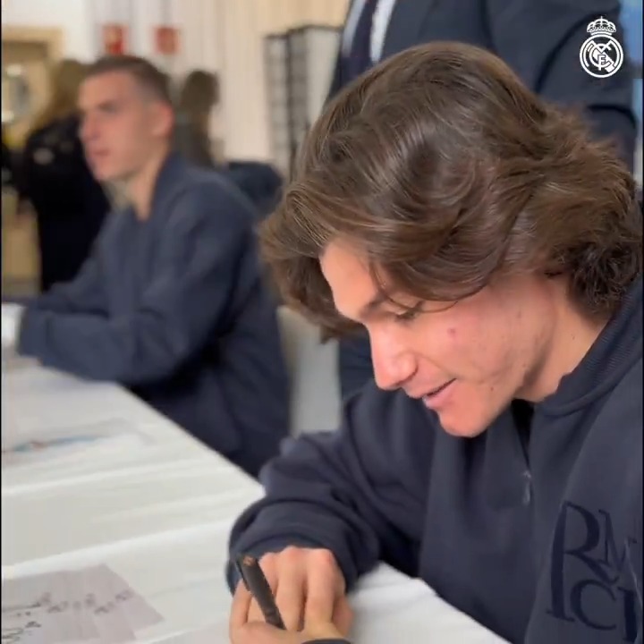 🤝🤩 ¡Gracias por vuestro apoyo, #Madridistas! 📍 Cartagena #LaCopaMola