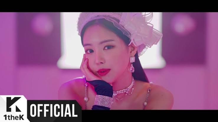 6 years ago today, Apink released their 8th Mini Album ‘PERCENT’ with title track ‘Eung Eung (%%)’.