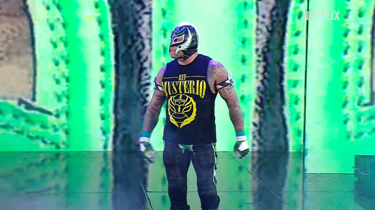 #WWERAW 🤝 #WWEonNetflix LIVE TONIGHT 8PM ET | 5PM PT