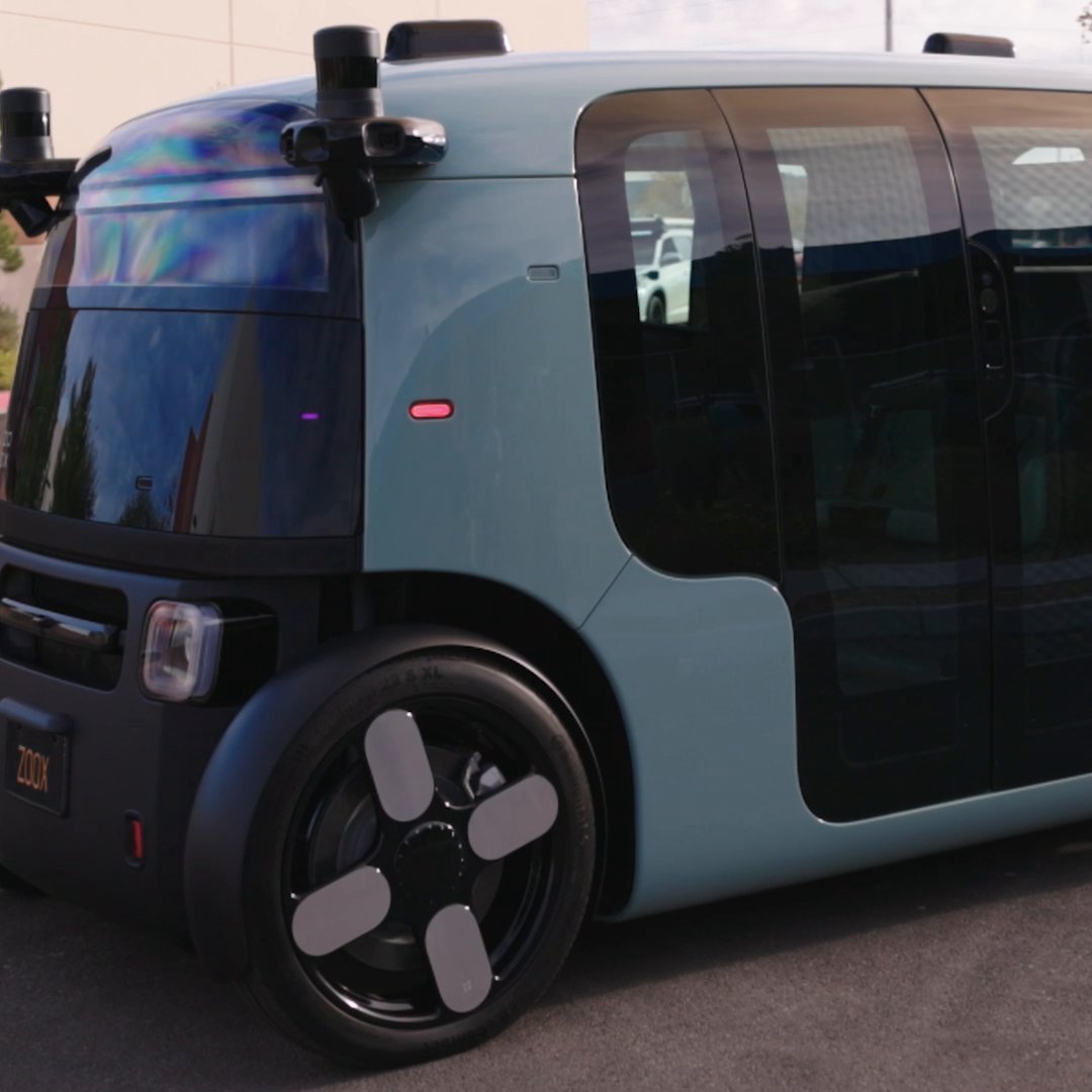 Zoox is making autonomous robotaxis a reality with the power of the #AWS cloud. With AWS, Zoox can build cloud-based data lakes to store &amp; process the petabytes of sensor data required to effectively train their #MachineLearning models. Learn more. ➡️