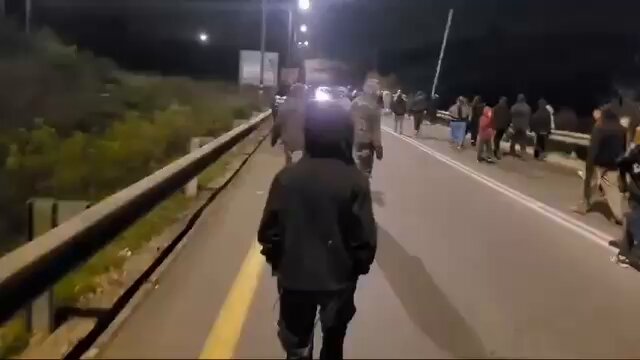 #عاجل‼️🚨 هجوم لإعداد كبيرة من المستوطنين الإسرائيليين على قرية حجة في الضفه الغربية