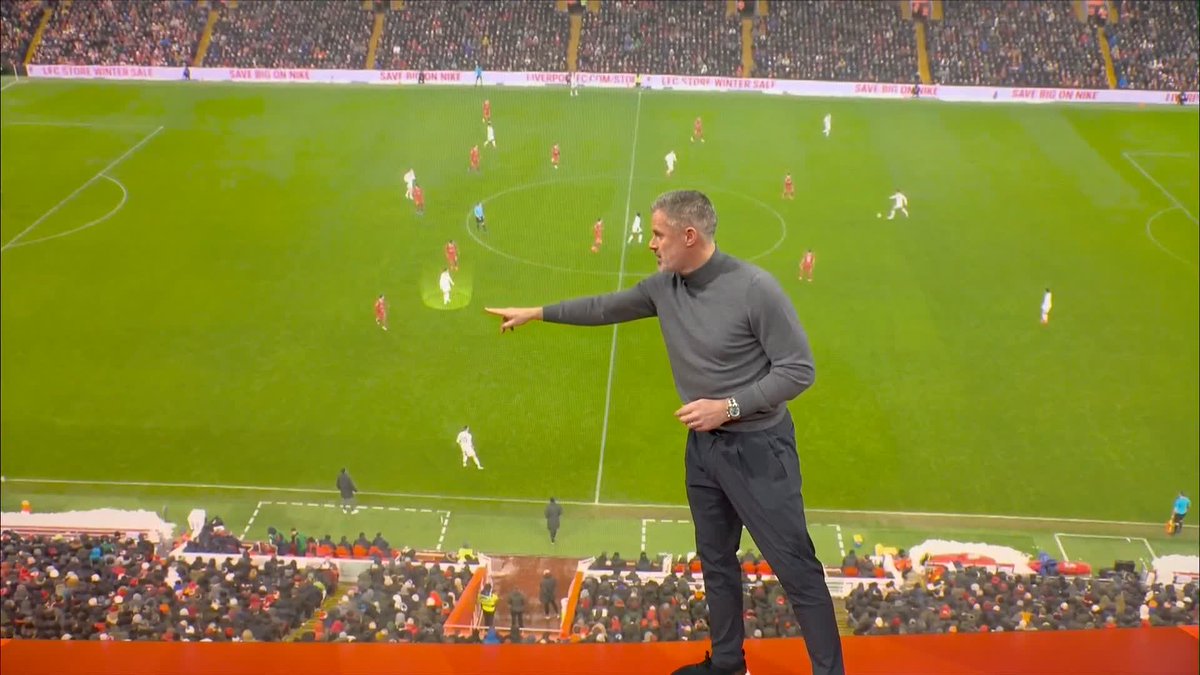 "This is shocking from Liverpool, defensively" Jamie Carragher analyses Trent Alexander-Arnold's positioning before Lisandro Martínez's goal at Anfield 😯