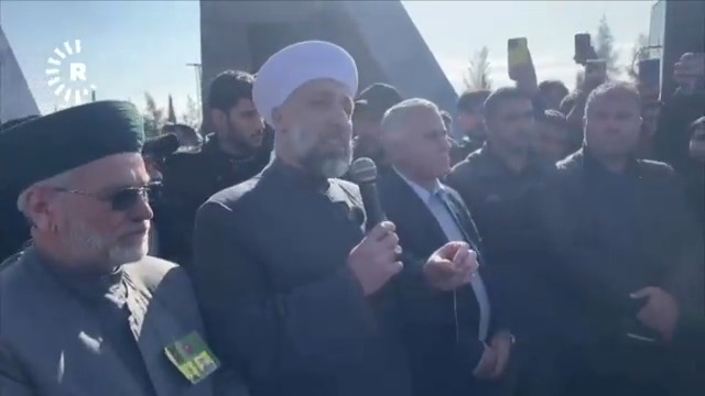 Şêx Murşid Xeznewî çû Kobaniyê û banga yekrêziya Kurdan dubare kir û got: 🎙️ "Kobanî ji azadî û berxwedanê re bû sembol" 🎙️ "Hewl dan Kobaniyê tune bikin" 🎙️ "Lê keç û xortên Kurd bersiveke baş da"