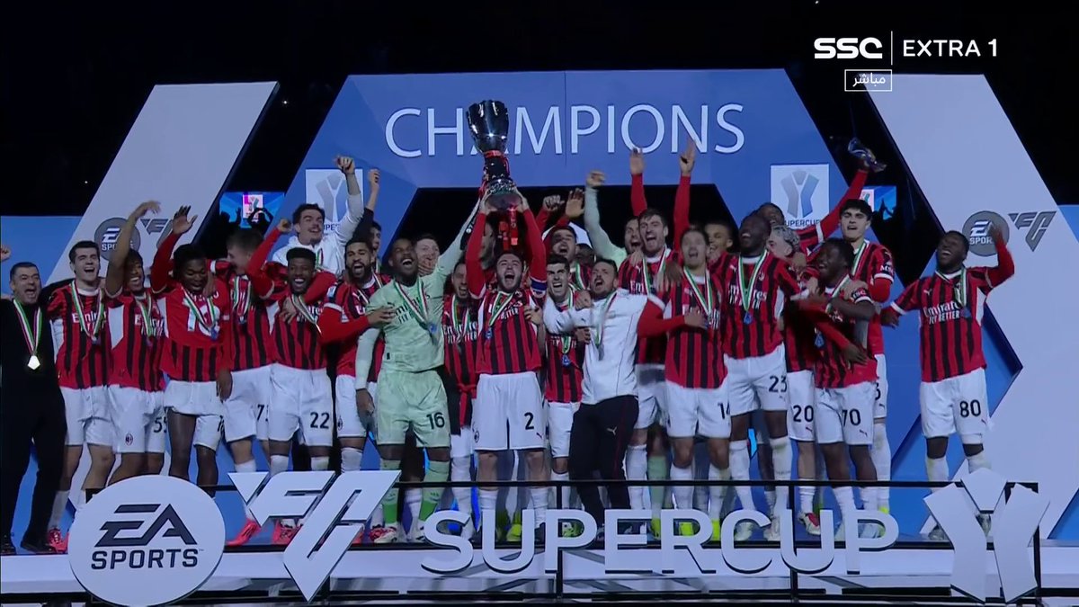 قائد ميلان يرفع اللقب الثامن للسوبر الإيطالي 🇮🇹🏆🤩 #السوبر_الإيطالي_بالرياض #إنتر_ميلان | #SSC