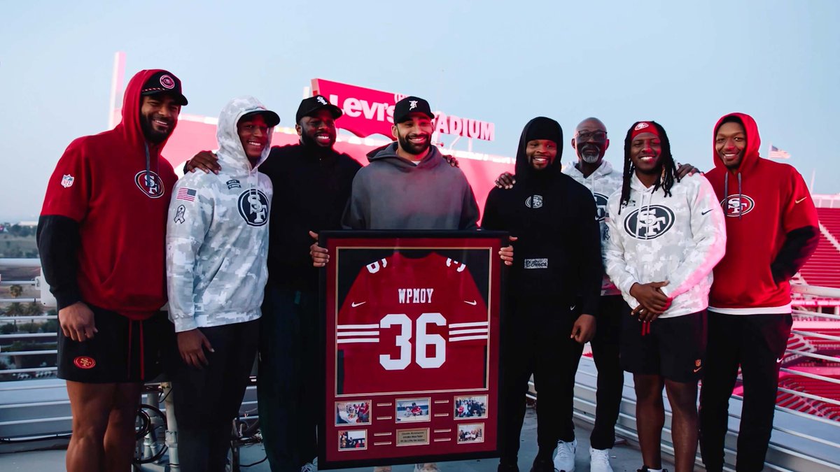Watch as Curtis Robinson was surprised by his fellow linebackers with the honor of being selected as the team's nominee for the Walter Payton NFL Man of the Year Award presented by Nationwide. #WPMOYChallenge