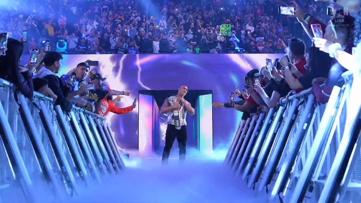 Cada vez que oigo el intro de The Rock es como la primera vez 🥹😭