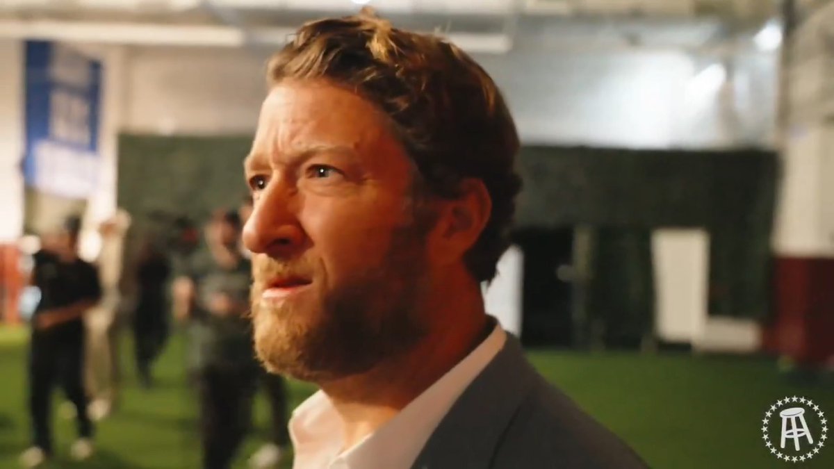 One question from Bosco threw the whole game into chaos #SurvivingBarstool
