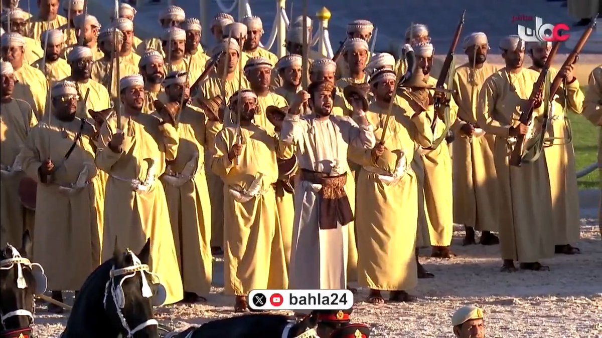 👑 |🏇 فن العازي في #المهرجان_السلطاني_لسباق_الخيل الذي اقيم تحت الرعاية السامية لحضرة صاحب الجلالة السلطان هيثم بن طارق المعظم - حفظه الله ورعاه- bahla24 👑 |🏇