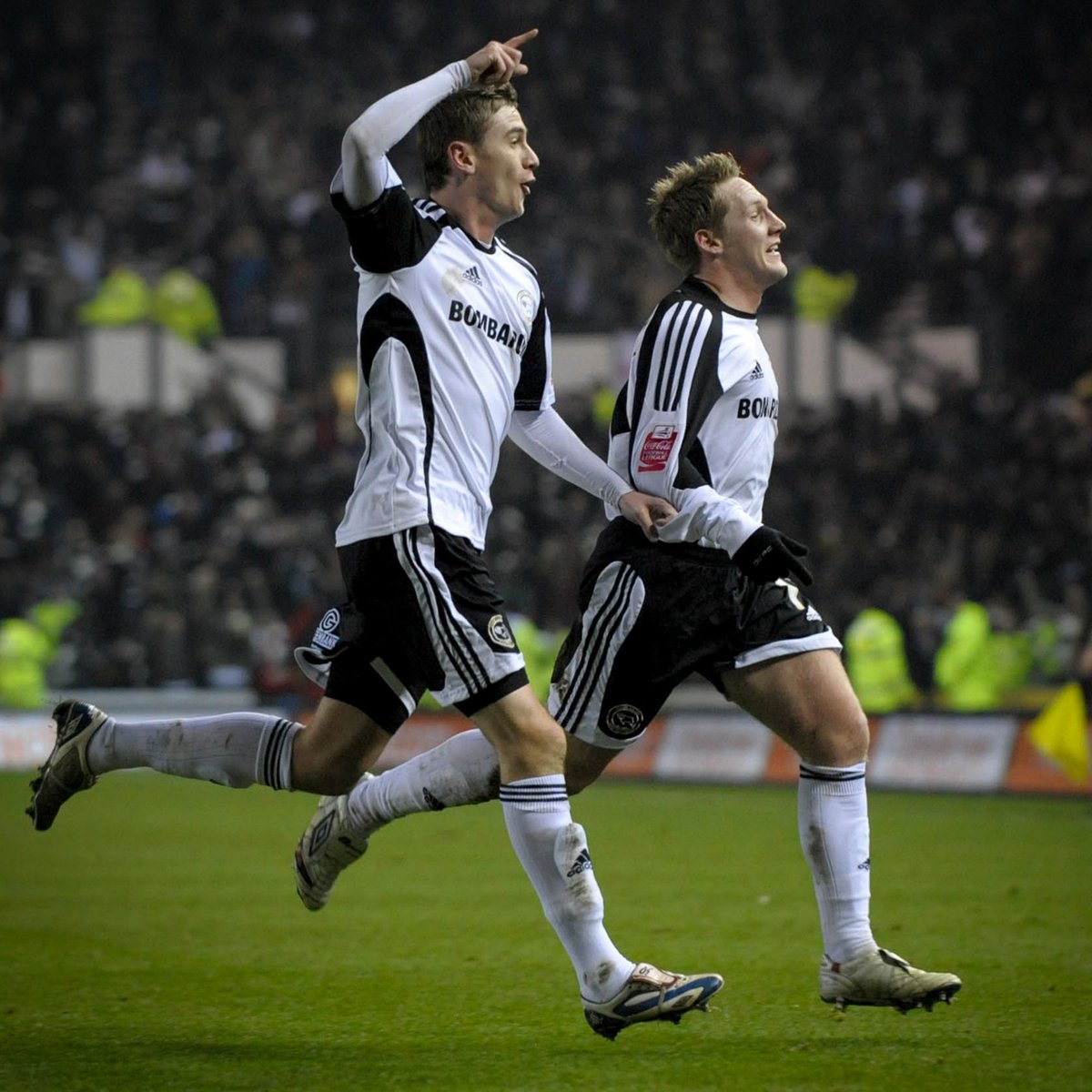 #OnThisDay in 2009, Kris Commons did this. 😍