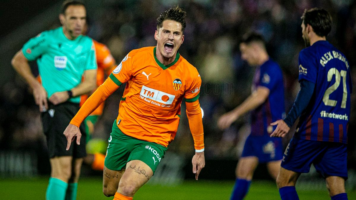 📺 𝗥𝗘𝗦𝗨𝗠𝗘𝗡 #CopaDelReyMAPFRE 🆚 CD Eldense | 0-2 | Valencia CF ⚽️ 0-1 | Sergi Canós (9’) ⚽️ 0-2 | Diego López (39’) #LaCopaMola🏆 | Dieciseisavos de final