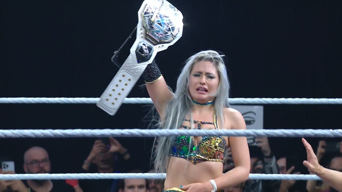 SHE DID IT!! GIULIA IS THE #WWENXT WOMEN'S CHAMPION!!! #NewYearsEvil