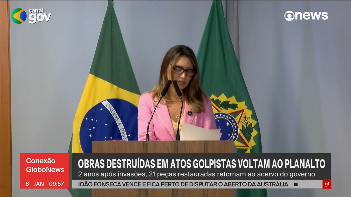 Atos em Brasília lembram os atos golpistas de 8 de janeiro de 2023. Obras destruídas voltam ao Planalto dois anos após a invasão à Praça dos Três Poderes. ➡ Assista ao #ConexãoGloboNews: #GloboNews
