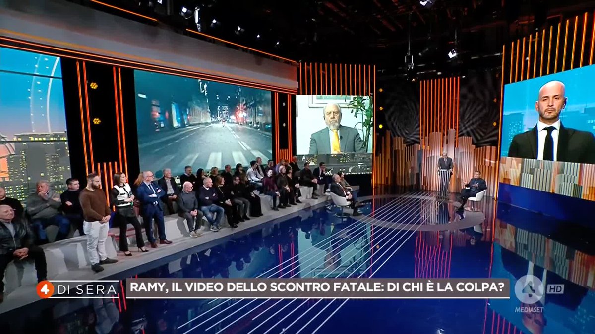 Il video dello scontro tra Ramy e la gazzella dei Carabinieri Daniele Capezzone: "Non c'è nulla che provi l'avvenuto impatto" Cosa ne pensate? #4disera in diretta su #Rete4 e in streaming su Mediaset Infinity