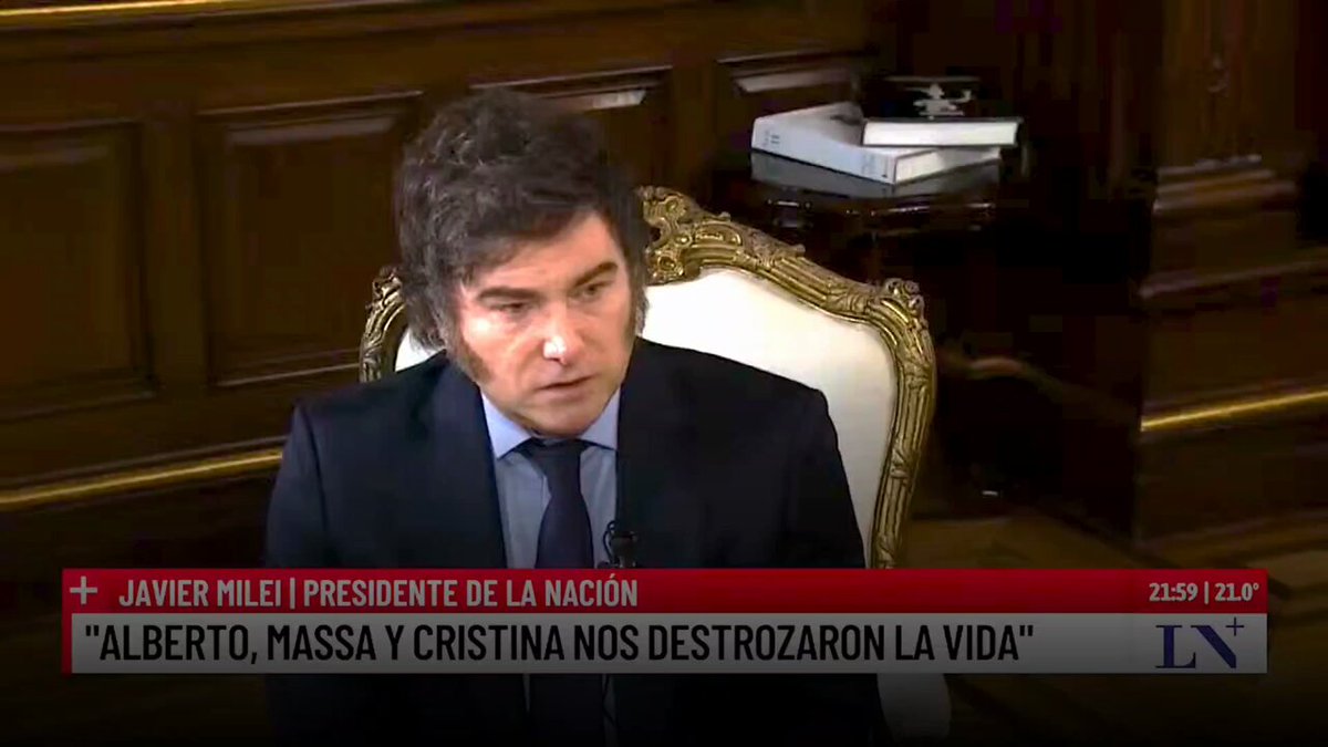 El día en el que Javier Milei fue electo Presidente, Karina Milei le dijo “no voy a parar hasta que tengamos un partido nacional propio para terminar con la casta”. En tan solo seis meses, logró consolidar La Libertad Avanza a nivel nacional y está trabajando para hacerlo en cada rincón del país. Esto nos va a permitir llenar el Congreso con diputados y senadores que defiendan las ideas de la libertad y del Presidente. Sumate a este proyecto: