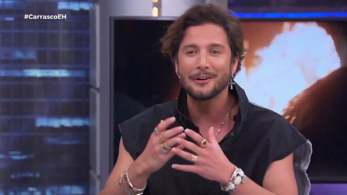 “Es una canción que pelea contra lo establecido”, Manuel Carrasco nos habla de su nuevo single, “Pueblo Salvaje” #CarrascoEH
