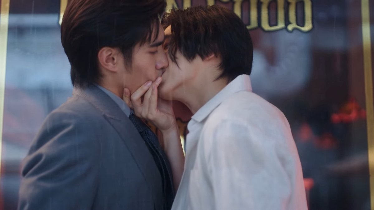 Let your boyfriend be your acting practice partner—give him a taste of what a slap-and-kiss scene feels like! #ResetTheSeries, starring Peterpan Tadsapon and Pond Ponlawit, is coming soon on iQIYI!