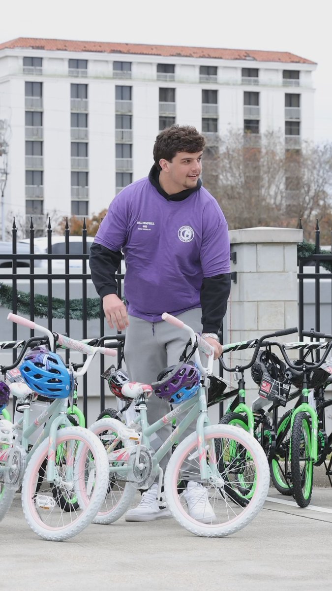 Still feeling the holiday cheer from our Christmas Bike Giveaway!🎄🚲 Teaming up with recent NFL Draft commit Will Campbell to spread smiles and give back to our community was the highlight of our season!❤️ #GetGordon #NIL #LSUFootball #gordongives