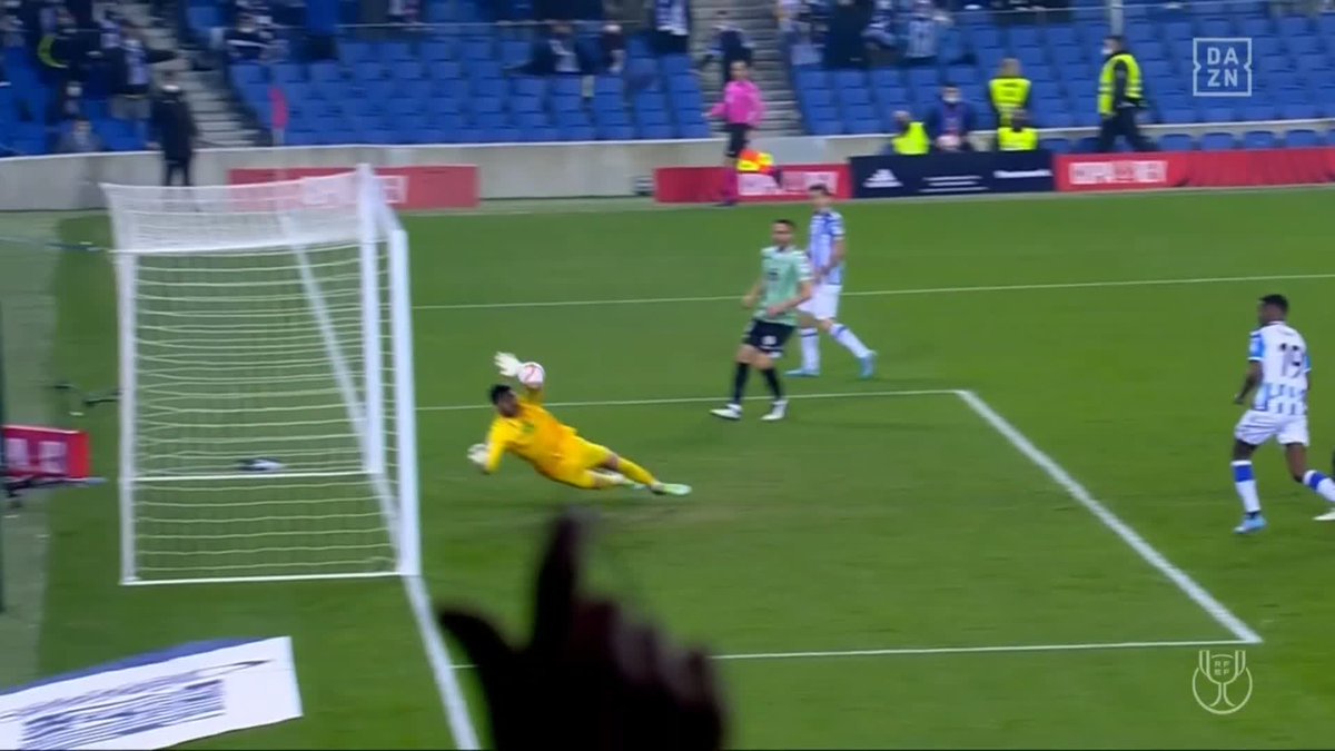 Siempre le estaré agradecido a Rui Silva por esta parada. Por momento y dificultad, una de esas paradas que se te quedan para siempre grabada en la retina. Sin ella, nada de lo que vino después hubiese sido posible. Que te vaya bonito, Rui Silva.